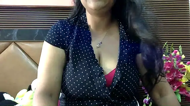 HaaniKaur online show from September 11, 2025, 6:46 am