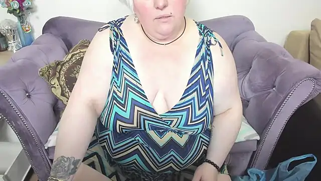 fashiona online show from February 2, 2026, 9:03 pm