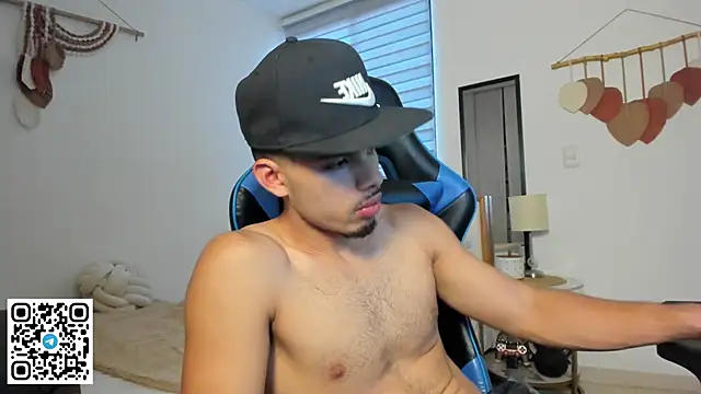 Snapshot of mateoleonee chatting on December 16, 2025, 8:02 pm mateoleonee online show from December 16, 2025, 8:02 pm