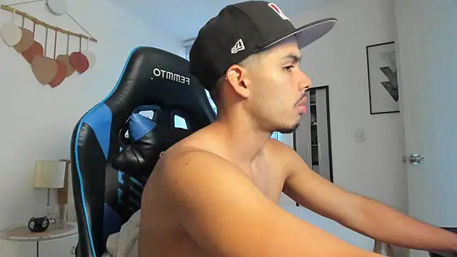 mateoleonee online show from September 18, 2025, 6:11 pm