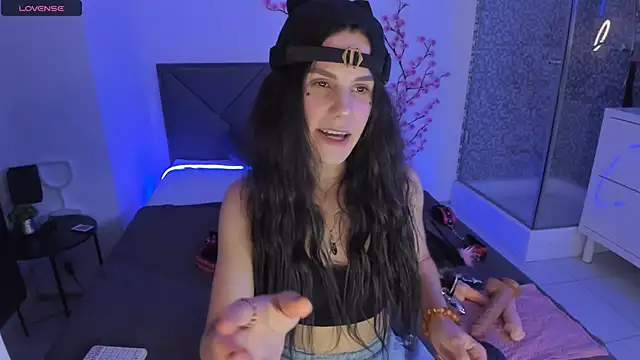 Snapshot of CassieEvans chatting on July 17, 2026, 5:26 am CassieEvans online show from July 17, 2026, 5:26 am