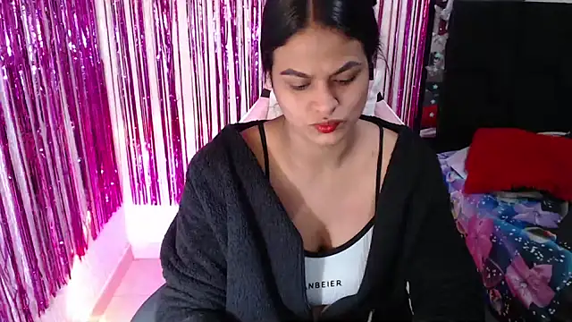 Snapshot of SweetAlmaa chatting on June 2, 2026, 10:04 am SweetAlmaa online show from June 2, 2026, 10:04 am