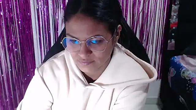 Snapshot of SweetAlmaa chatting on April 21, 2026, 9:38 am SweetAlmaa online show from April 21, 2026, 9:38 am