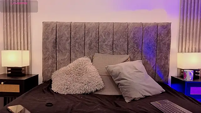 Ema Stone65 online show from September 17, 2025, 9:17 pm