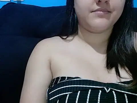 luckygirl111 online show from November 5, 2025, 4:43 pm