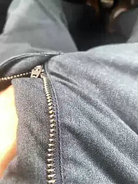 Leoartavia online show from December 27, 2024, 6:20 pm