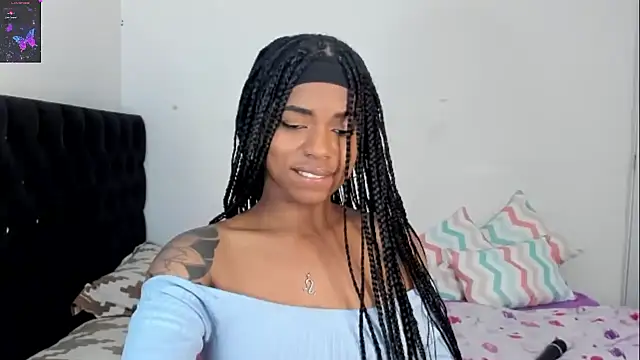 Snapshot of Marce_22 chatting on February 27, 2025, 7:08 am Marce 22 online show from February 27, 2025, 7:08 am