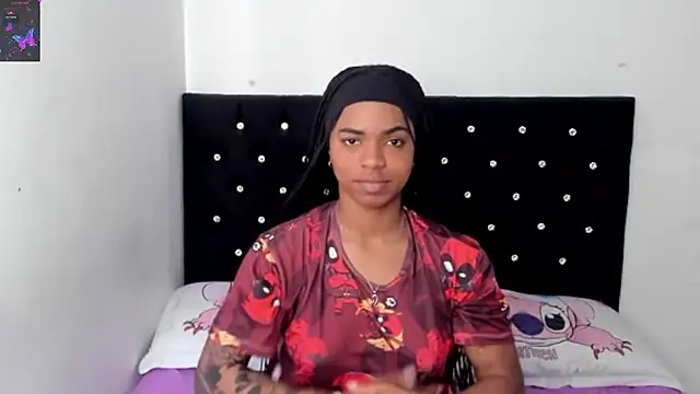 Snapshot of Marce_22 chatting on February 18, 2025, 4:03 pm Marce 22 online show from February 18, 2025, 4:03 pm