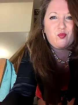 Snapshot of Candy-Desire chatting on April 13, 2026, 6:45 pm Candy-Desire online show from April 13, 2026, 6:45 pm