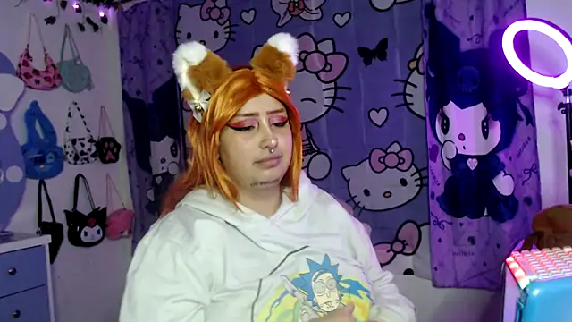 lussyevans24 online show from September 30, 2025, 4:51 am