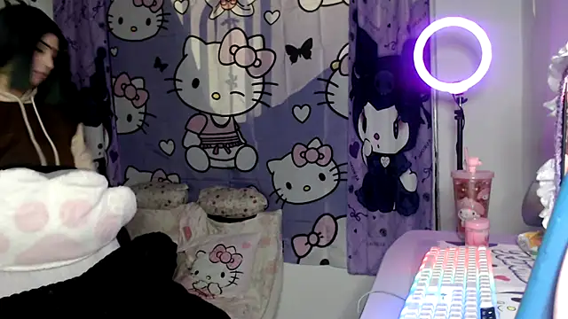 lussyevans24 online show from November 5, 2025, 5:21 am