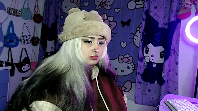 lussyevans24 online show from February 4, 2026, 5:24 am