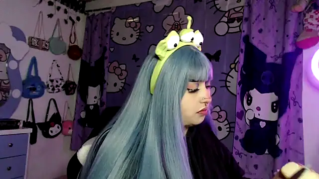 lussyevans24 online show from February 3, 2026, 6:22 am