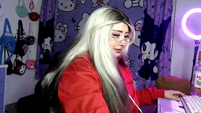 lussyevans24 online show from April 17, 2026, 3:20 am