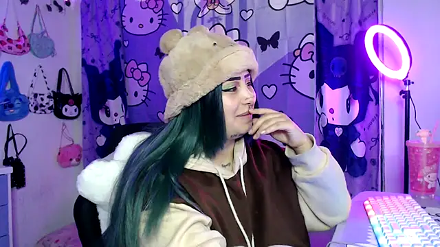 lussyevans24 online show from October 26, 2025, 5:41 am