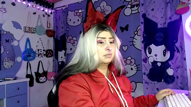 lussyevans24 online show from December 2, 2025, 3:07 am