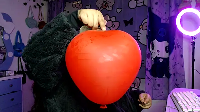 lussyevans24 online show from March 2, 2026, 2:34 am