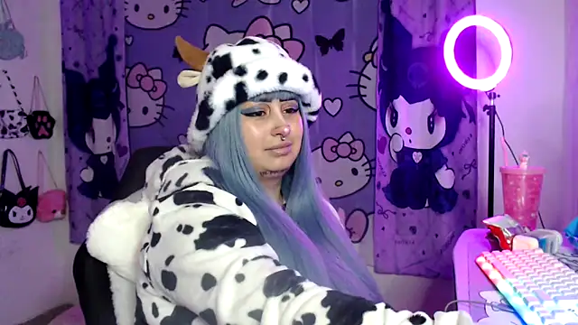 lussyevans24 online show from October 5, 2025, 5:20 am