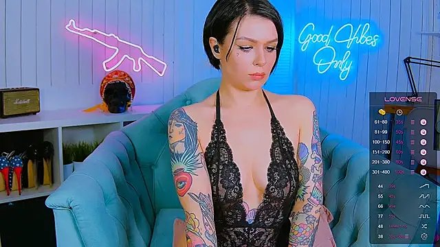 My toys pink online show from March 17, 2025, 9:46 pm