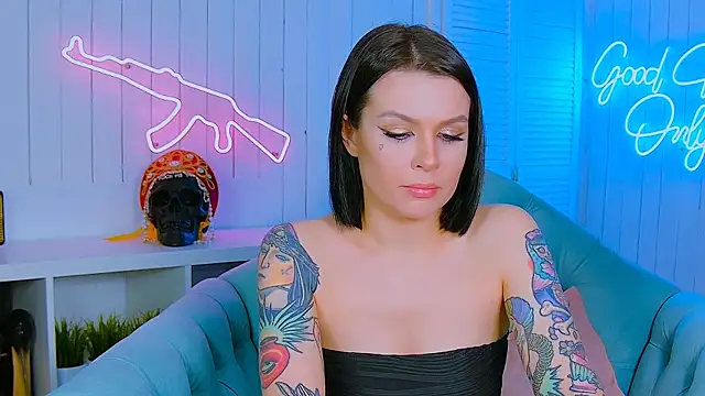 My toys pink online show from February 19, 2025, 10:01 am