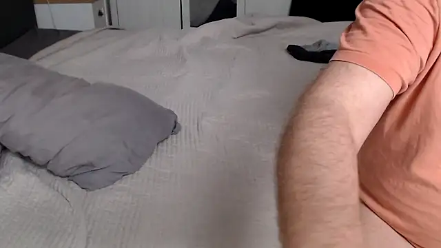 margotgra82 online show from March 25, 2026, 11:42 am