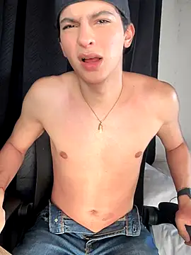 cybercosmiiic online show from September 13, 2025, 9:37 pm