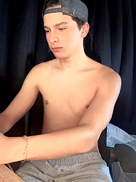 cybercosmiiic online show from October 2, 2025, 7:39 pm