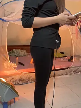 Snapshot of PussyWet_ chatting on November 3, 2025, 4:21 pm PussyWet online show from November 3, 2025, 4:21 pm