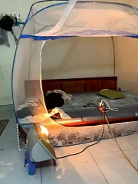 Snapshot of PussyWet_ chatting on November 7, 2025, 4:39 am PussyWet online show from November 7, 2025, 4:39 am