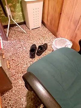 Snapshot of Escondido52 chatting on March 5, 2025, 12:22 pm Escondido52 online show from March 5, 2025, 12:22 pm