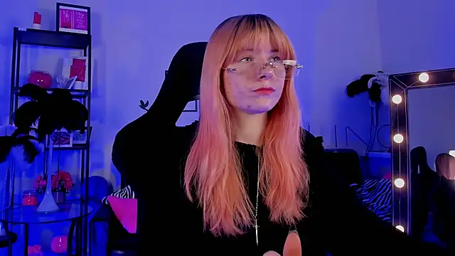 LexiWenford online show from February 20, 2025, 9:22 am