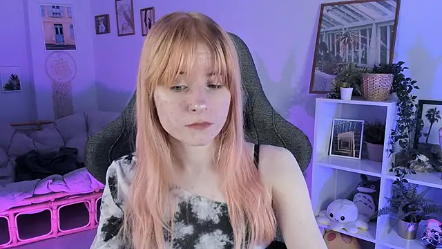 LexiWenford online show from March 4, 2025, 5:42 am