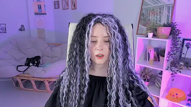 LexiWenford online show from March 20, 2025, 8:53 am