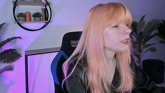 LexiWenford online show from March 3, 2025, 5:47 am