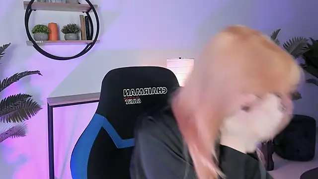 LexiWenford online show from March 3, 2025, 2:33 am