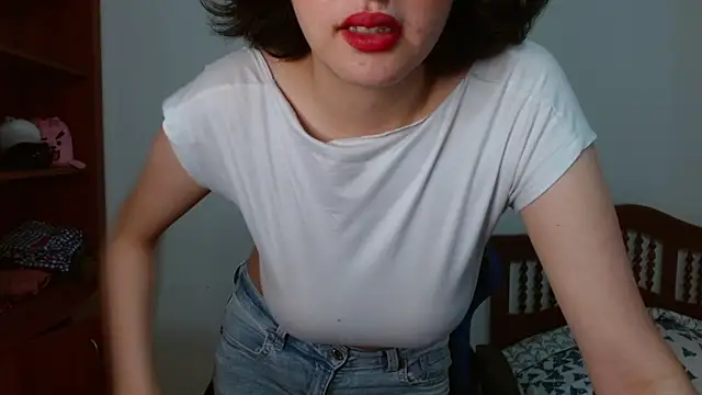 alexaa08 online show from September 12, 2025, 12:38 pm