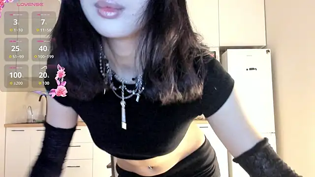 fairy di online show from March 5, 2025, 9:59 pm