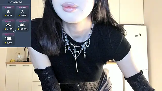 fairy di online show from February 13, 2025, 9:49 pm