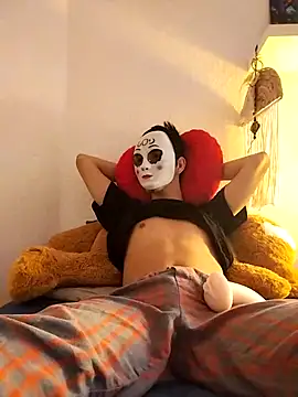 Snapshot of Dennis_2024 chatting on January 11, 2025, 12:55 am Dennis 2024 online show from January 11, 2025, 12:55 am