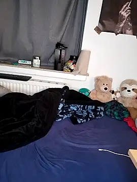 Snapshot of Dennis_2024 chatting on September 12, 2025, 9:47 pm Dennis 2024 online show from September 12, 2025, 9:47 pm