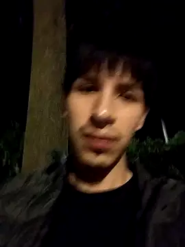 Snapshot of Dennis_2024 chatting on October 11, 2025, 10:33 pm Dennis 2024 online show from October 11, 2025, 10:33 pm