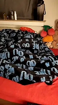 Snapshot of Dennis_2024 chatting on March 3, 2025, 2:33 am Dennis 2024 online show from March 3, 2025, 2:33 am