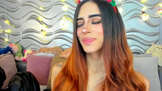 Snapshot of StormiRusso chatting on December 17, 2024, 2:44 am StormiRusso online show from December 17, 2024, 2:44 am