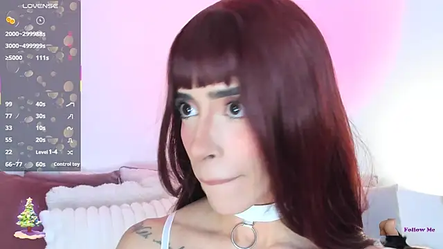 StormiRusso online show from December 17, 2025, 1:21 am