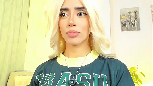 Snapshot of StormiRusso chatting on October 8, 2025, 2:02 am StormiRusso online show from October 8, 2025, 2:02 am