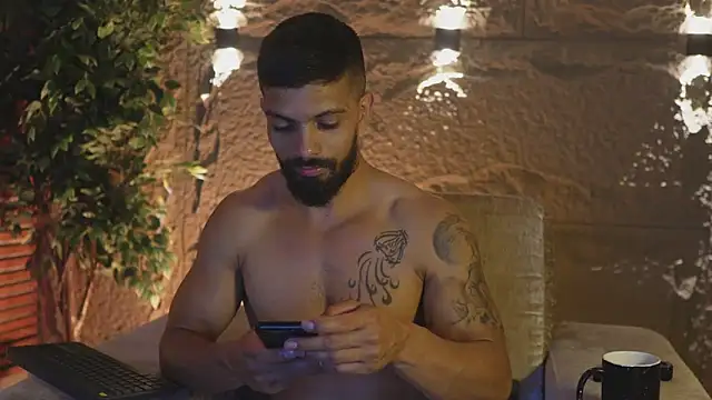 DannSaenz online show from September 25, 2025, 1:22 am