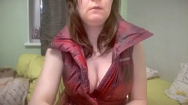 Diamond Tyler online show from March 18, 2026, 4:41 pm