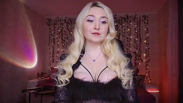 AllisonBlack  online show from October 8, 2025, 8:31 pm