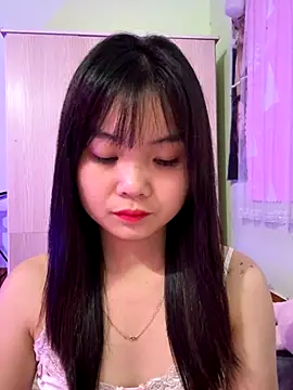 Maeve2k5 online show from October 8, 2025, 8:27 am