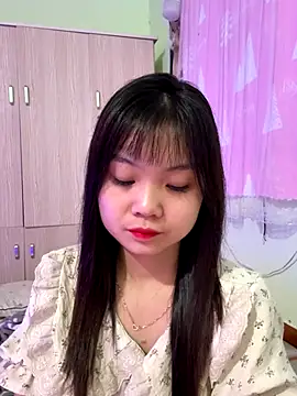 Maeve2k5 online show from October 10, 2025, 11:33 am